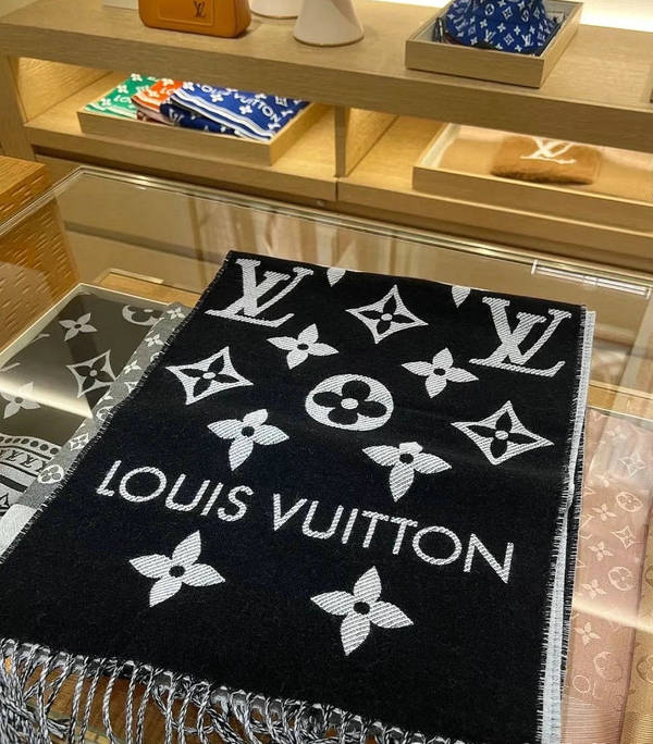 Louis Vuitton Scarf LVC00496